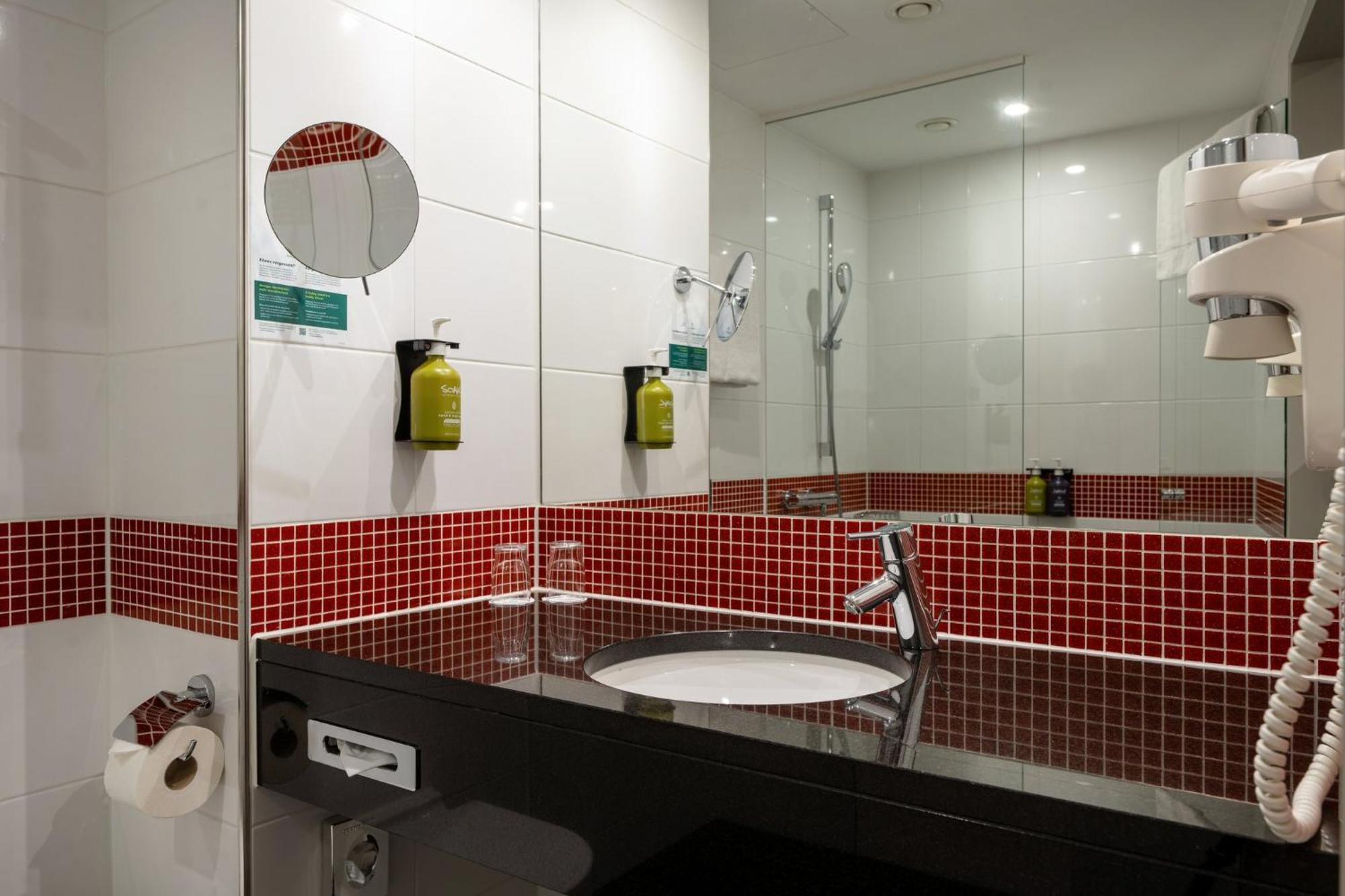 - Westpark By Ihg Hotel 4*
